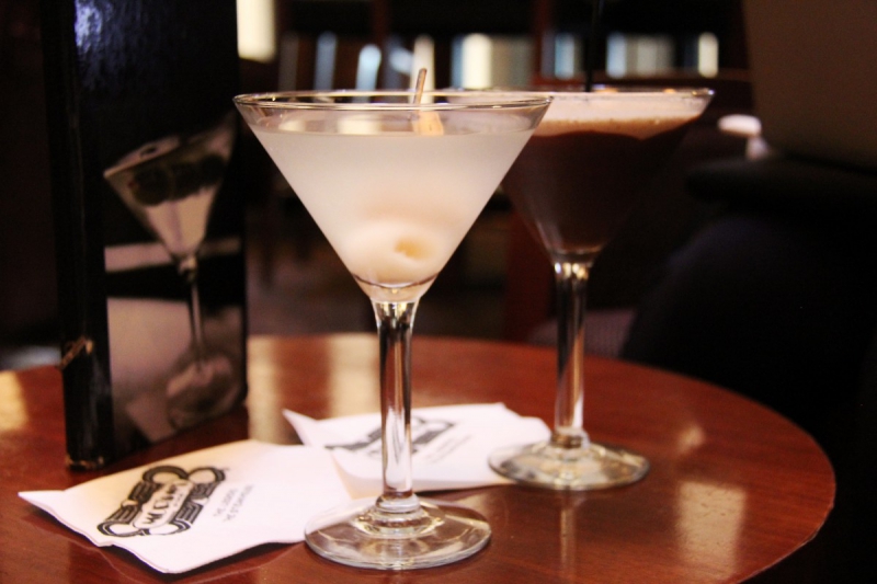 brasserie-ANTIBES-min_martini_bar_lychee_chocolate_alcohol_liquor_happy_hour_happy-910161